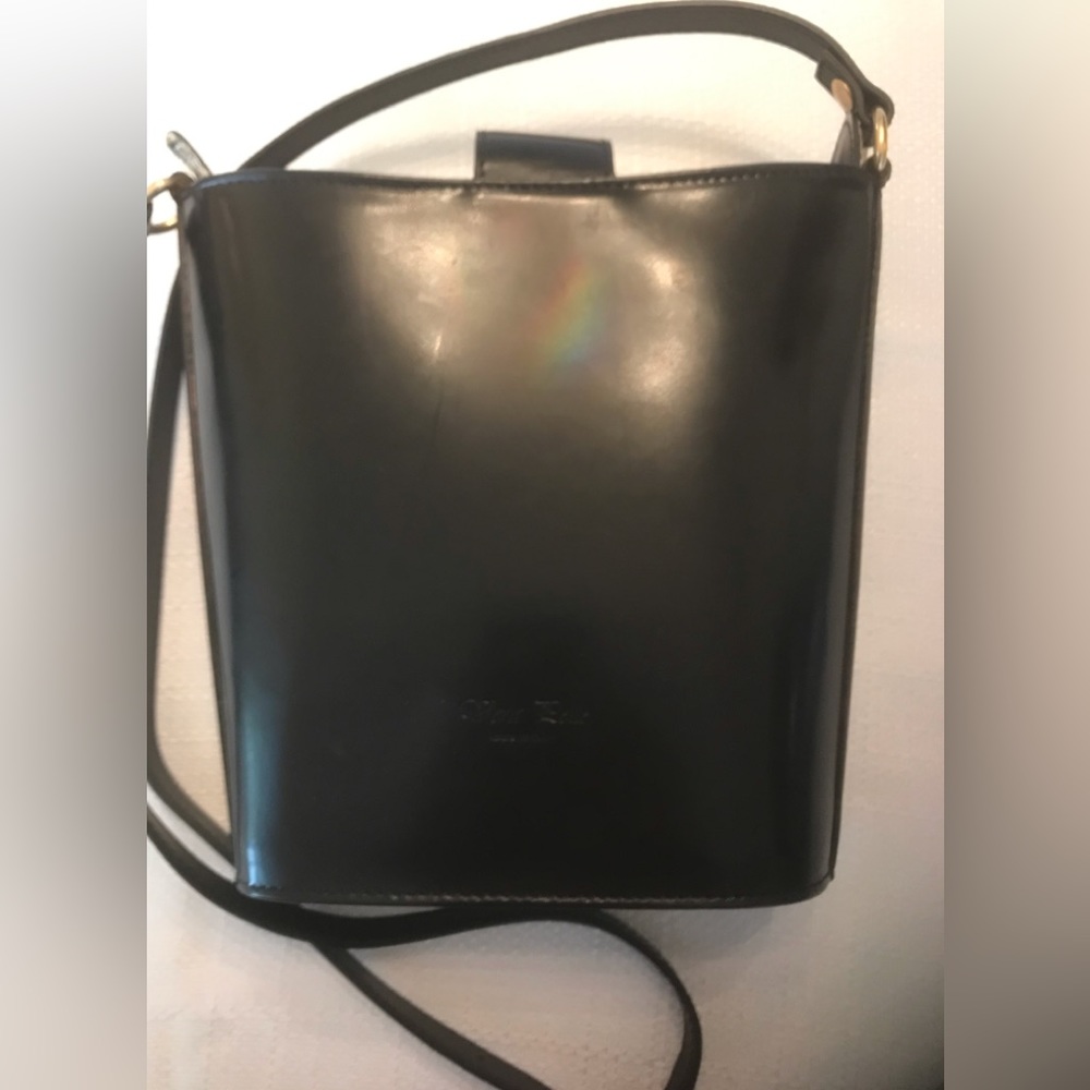 Calja Italian Artistic Leather Crossbody Handbag with Elegant Embossed Pattern - Picture 3 of 14